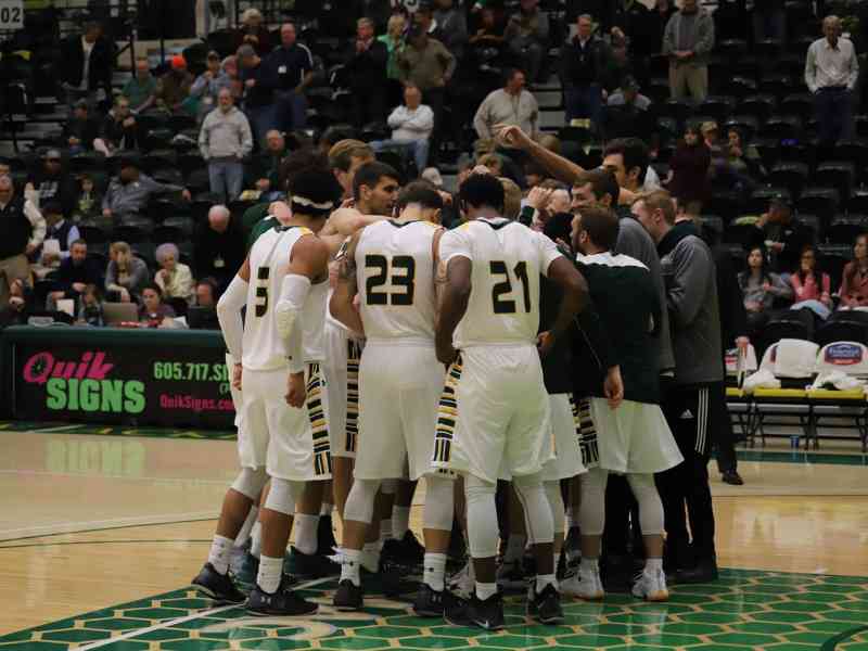 Spearfish, Black Hills State University,  South Dakota, Team, Huddle, Basketball