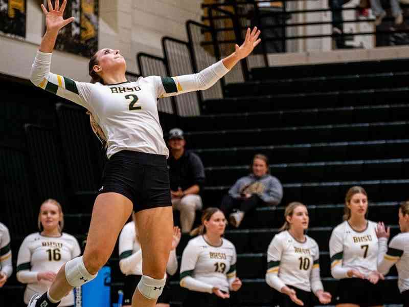 Black Hills, Spearfish, Black Hills State University, Volleyball, Serving