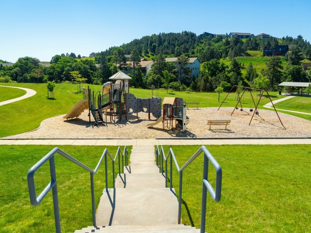 Sandstone Park, Staircase